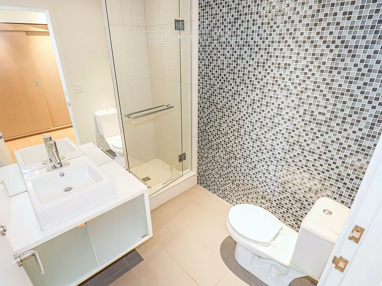 300 Waterfront Dr #502 — Photo 16