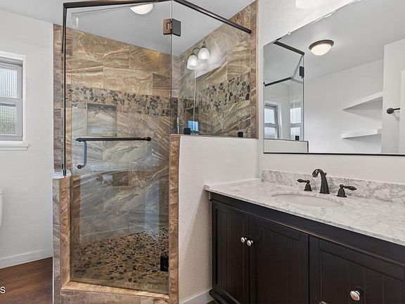 4th image of 449 Reed Way