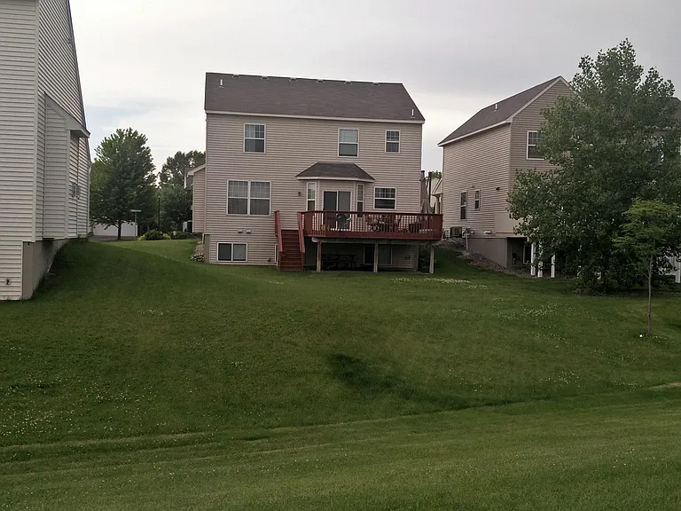 8487 Jonquil Ln N — Photo 7