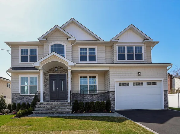 232 Grant Street, Massapequa Park, NY 11762
