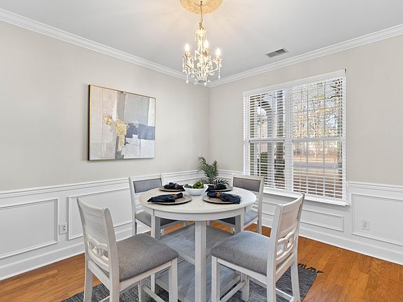 5th image of 2934 Sugarberry Ln