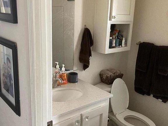 5th image of 1099 38th Ave #82