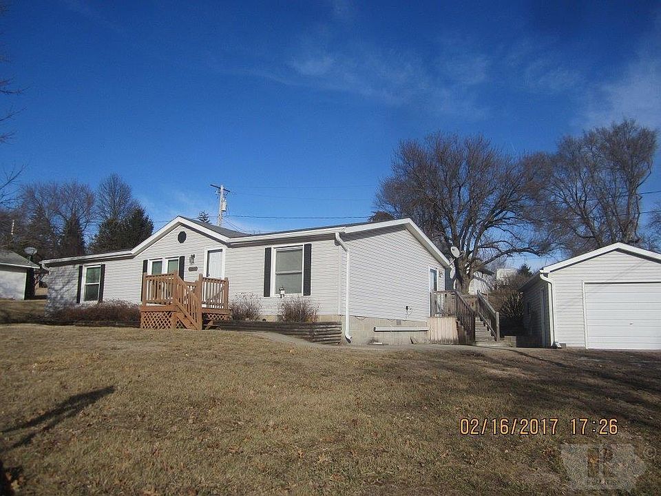 2nd image of 302 Spruce St