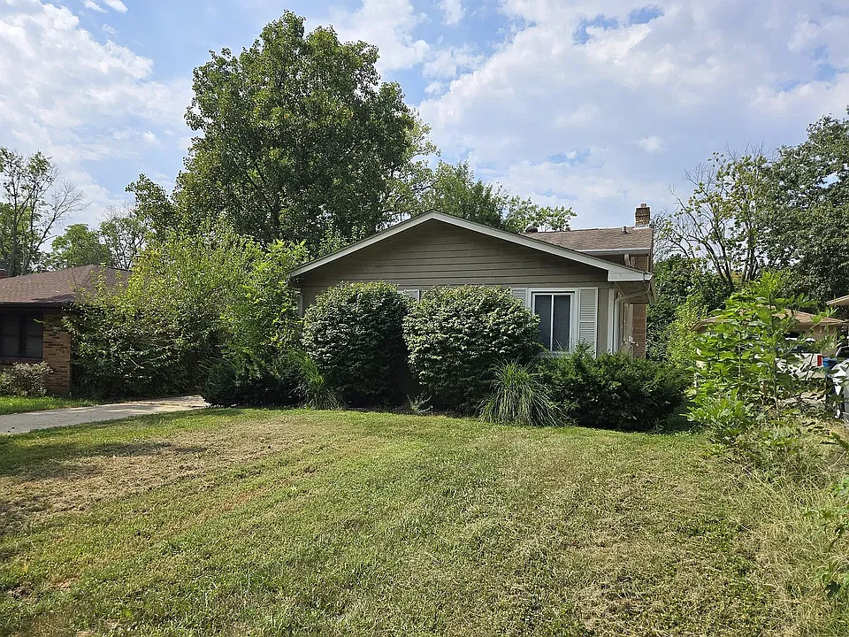 222 N Eaton Ave