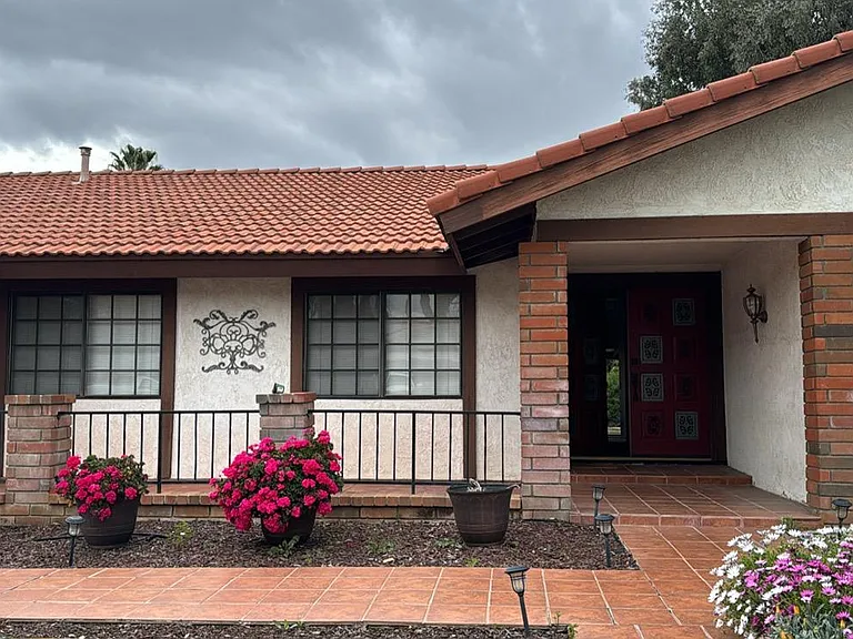10 Dolores Ct — Photo 1