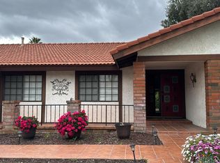 10 Dolores Ct, Redlands, CA 92374