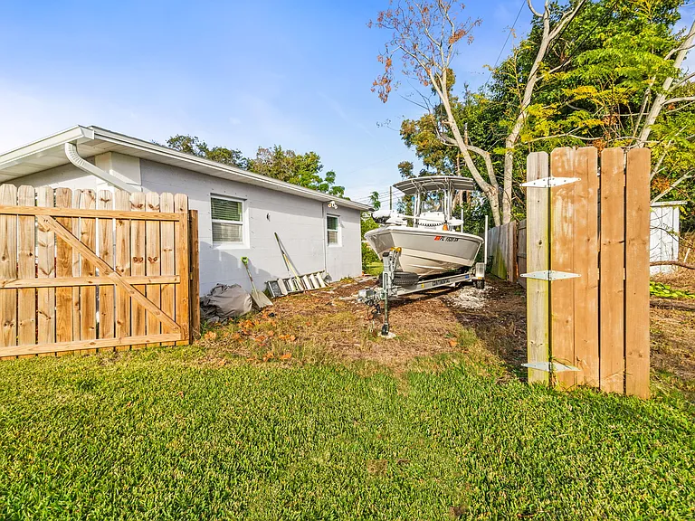 5120 Aragon Way S — Photo 42