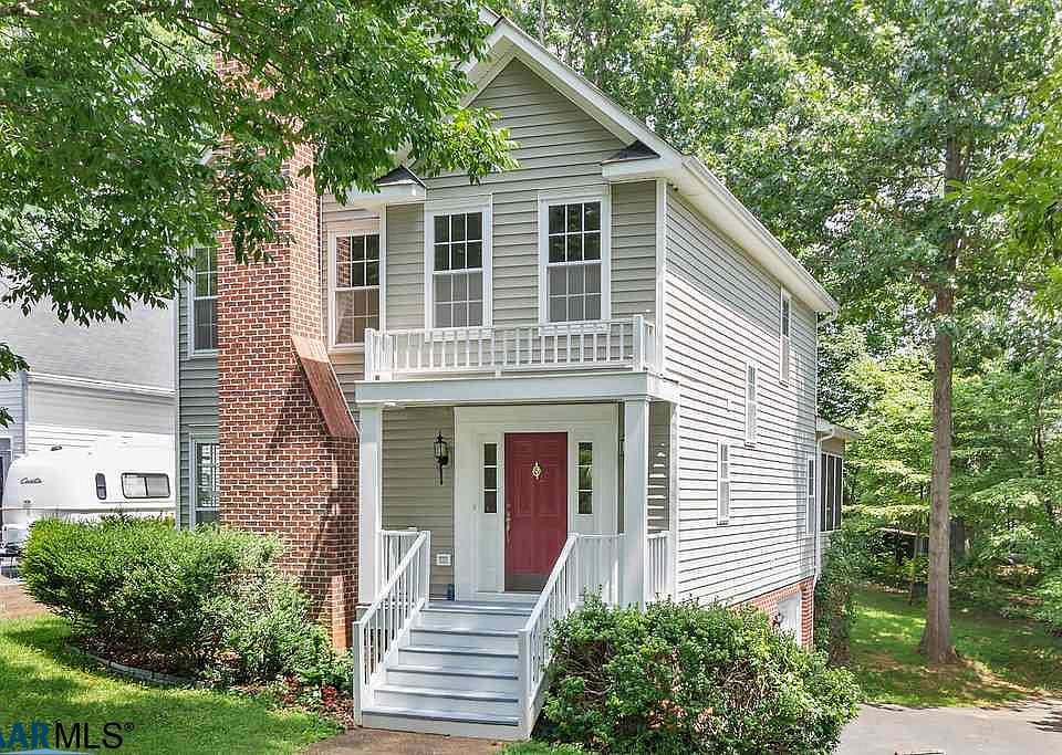 2nd image of 1010 Ashby Pl