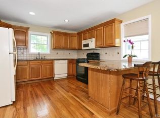 131 Elm St, New Rochelle, NY 10805