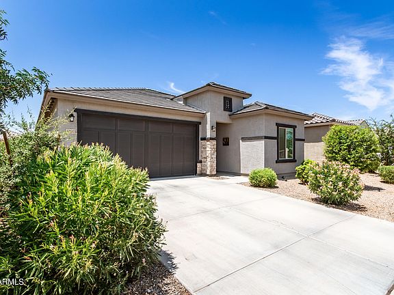 3rd image of 43693 W ACACIA Avenue