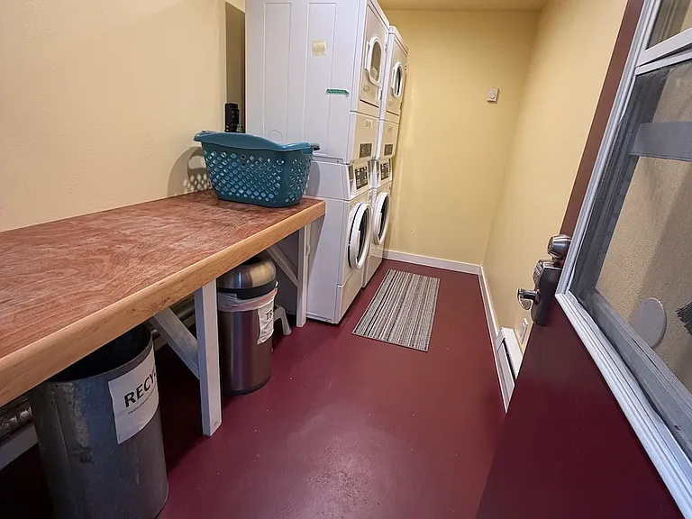 1301 Iowa St #18 — Photo 26