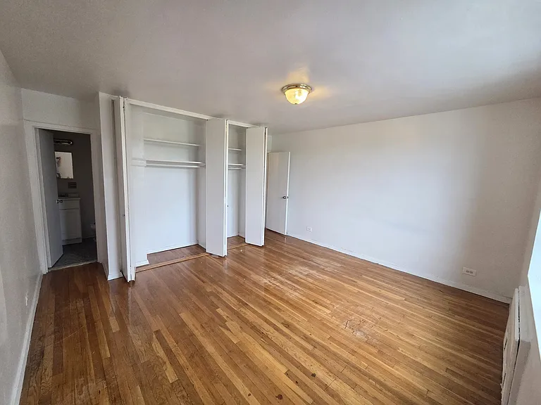 210 W 251st St #5B — Photo 3