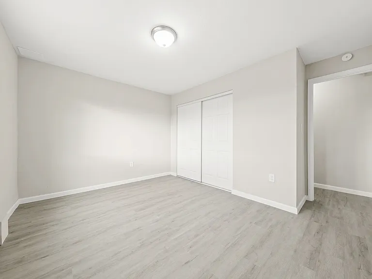 Tailwinds Apartments — Photo 42