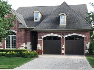 5554 Pembrooke Xing, West Bloomfield, MI