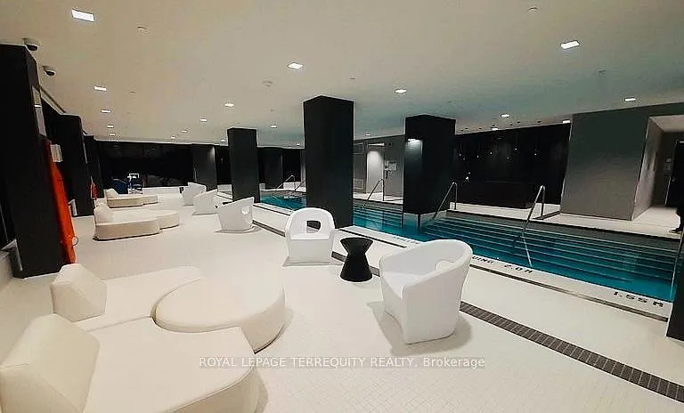8 Eglinton Ave E #505 — Photo 9