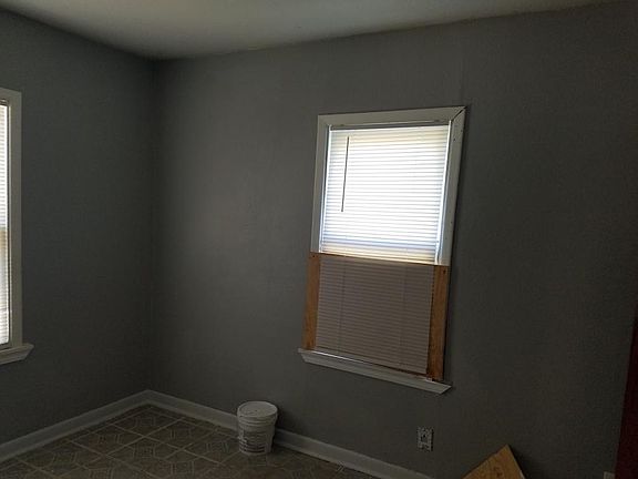3rd image of 467 N San Ignacio Ave
