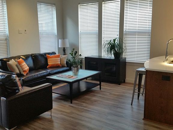 Living/Kitchen