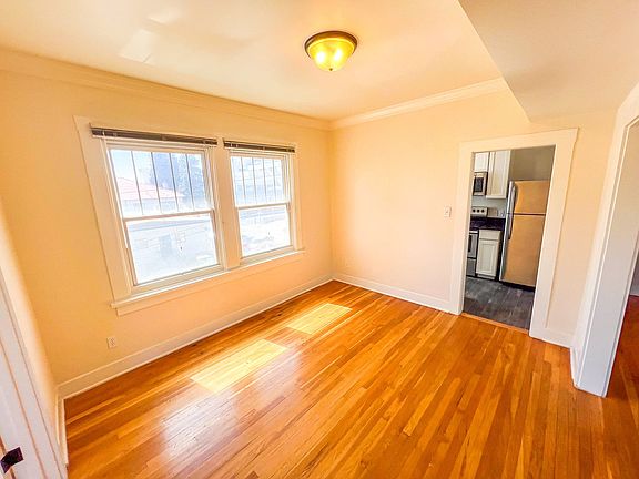 5th image of 1715 & 1717 N Stanton St APT I