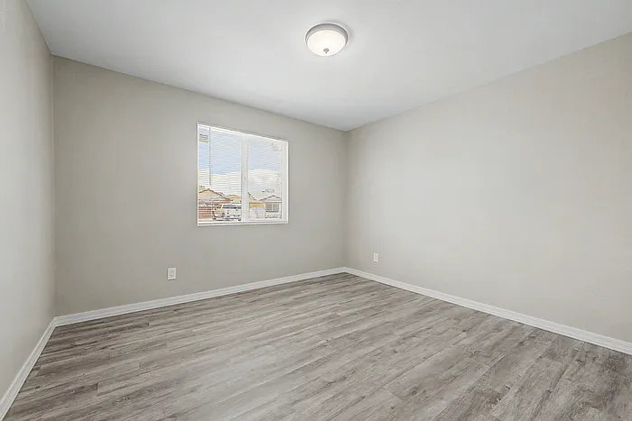 8129 W Hazelwood St — Photo 17