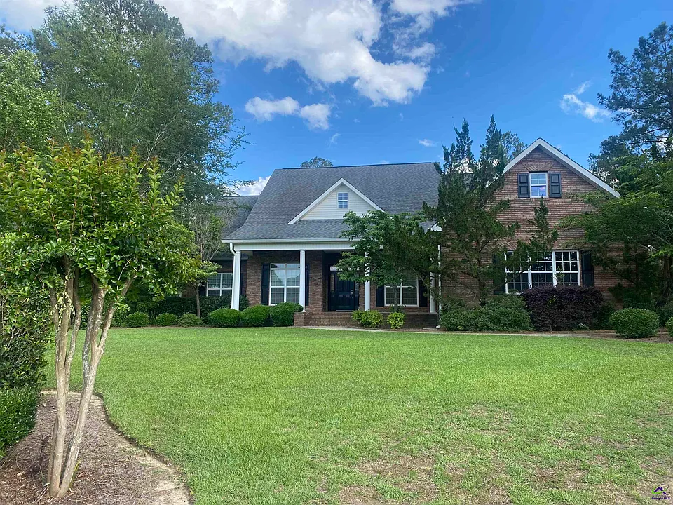408 Stathams Way