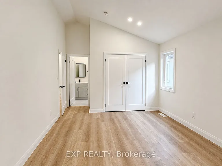 13 Chester St #UPPER — Photo 13