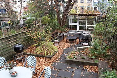 Rented by Alexandra Ferguson, LREB