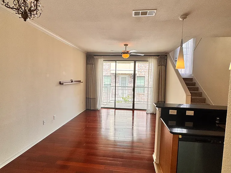 2116 Grove Park Ln — Photo 27