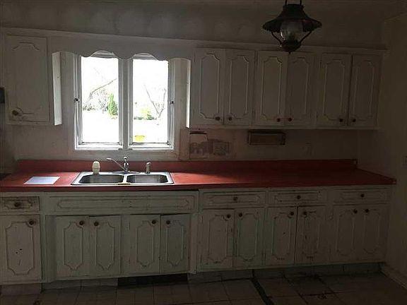 3rd image of 5775 Grandiose Dr