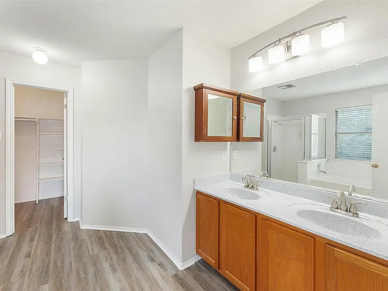 113 Matthew Dr — Photo 18