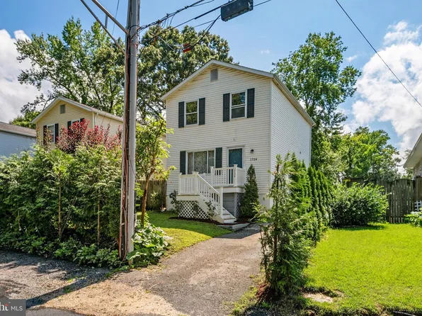 1734 Ridgely Rd, Edgewater, MD 21037