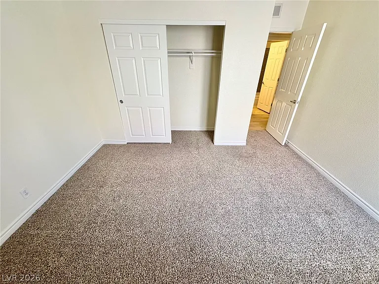 5422 River Glen Dr #377 — Photo 10