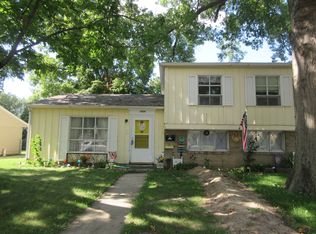 1404 E 20th St, Sterling, IL 61081