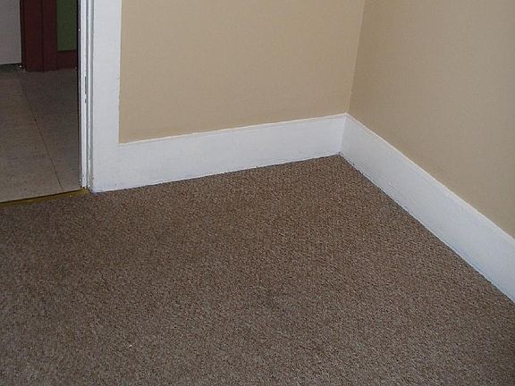 4th image of 653 N Main St #2