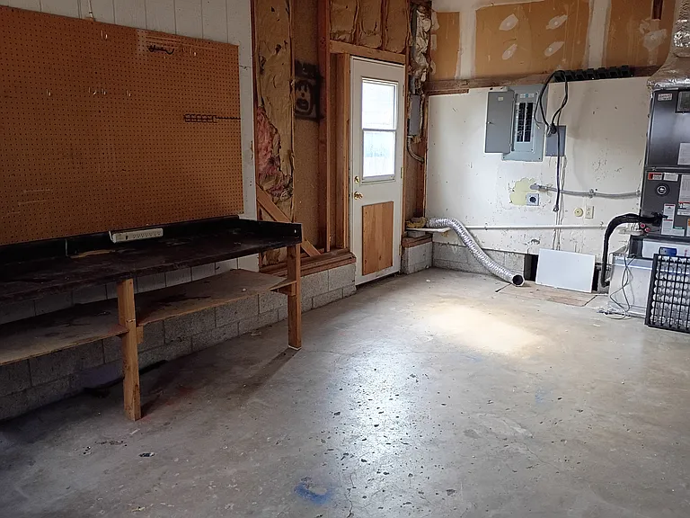 528 Delta St — Photo 22