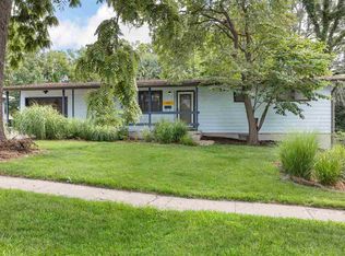 408 Terrace Rd, Iowa City, IA 52245