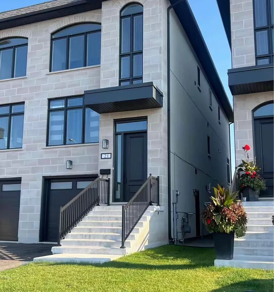2 bed, $2,500 — Photo 1