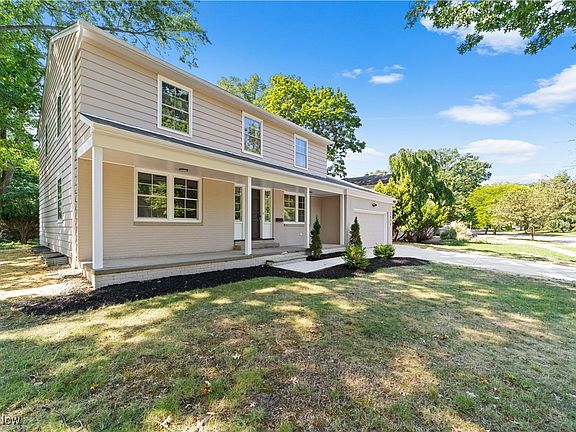 2nd image of 3642 Runnymede Blvd