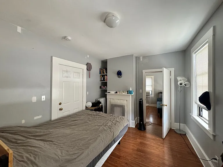 566 Putnam Ave — Photo 6
