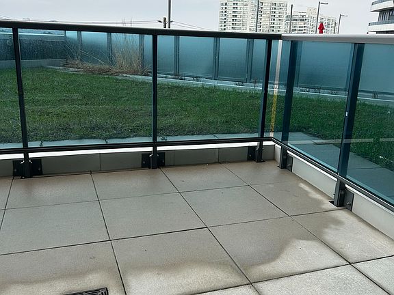 5th image of 7161 Yonge St #322