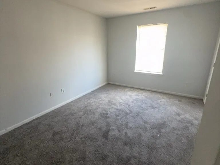 2 bed, 1.5 bath, $1,000 — Photo 5