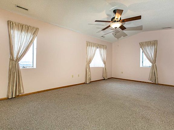 3rd image of 102 N Franklin St APT 1