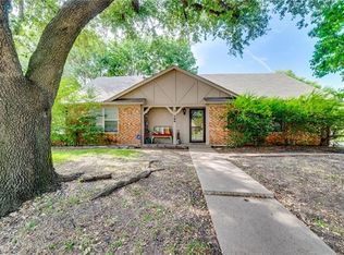 100 Noel St, Waxahachie, TX 75165