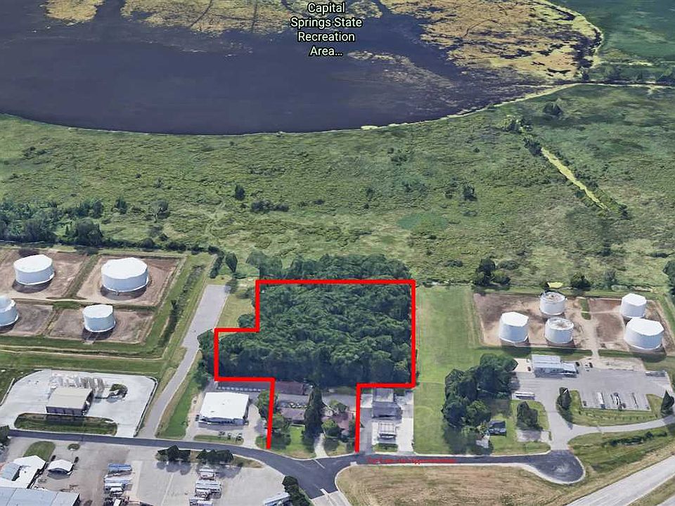 2nd image of 4008 Terminal Dr
