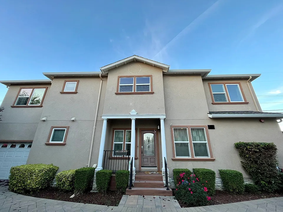 3511 Olsen Dr