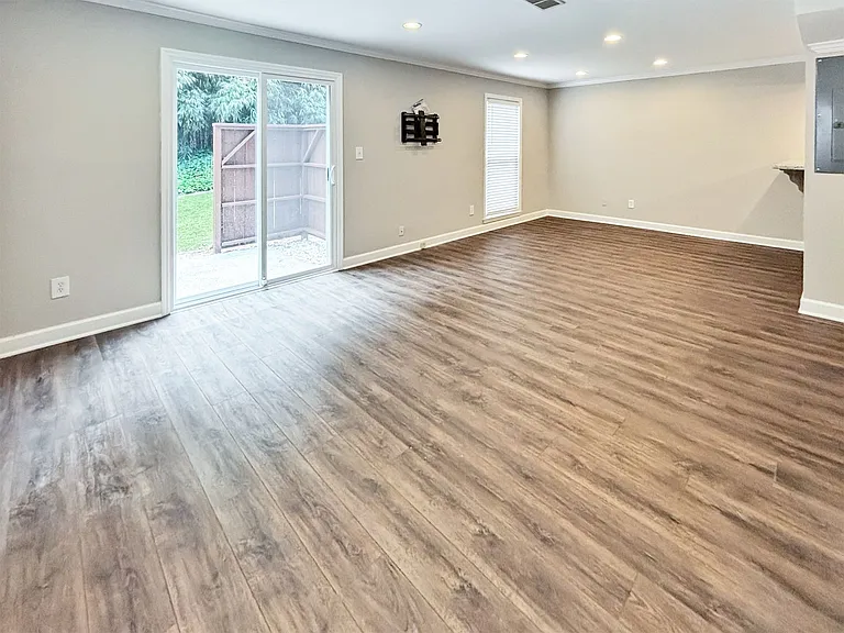5030 Meadow Ln — Photo 8
