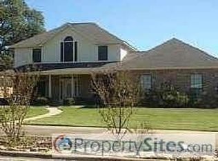 649 Briar Ridge Dr, Bellville, TX 77418
