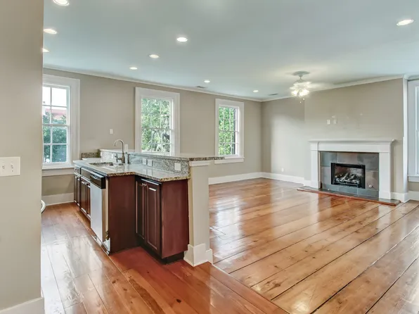 109 E Oglethorpe Ave #D, Savannah, GA 31401