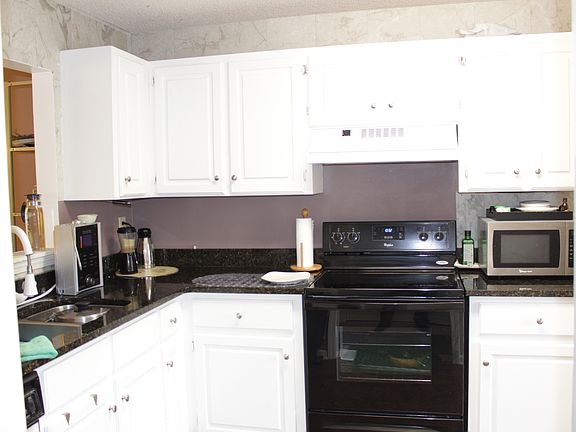 4th image of 4099 Stillwater Dr
