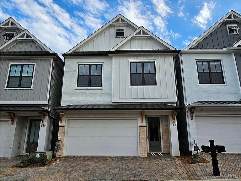 118 Batten Board Way — Photo 1