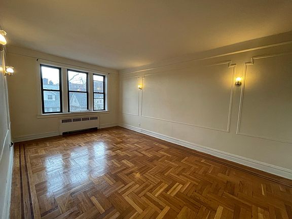 2nd image of 170 Jewett Ave APT C2